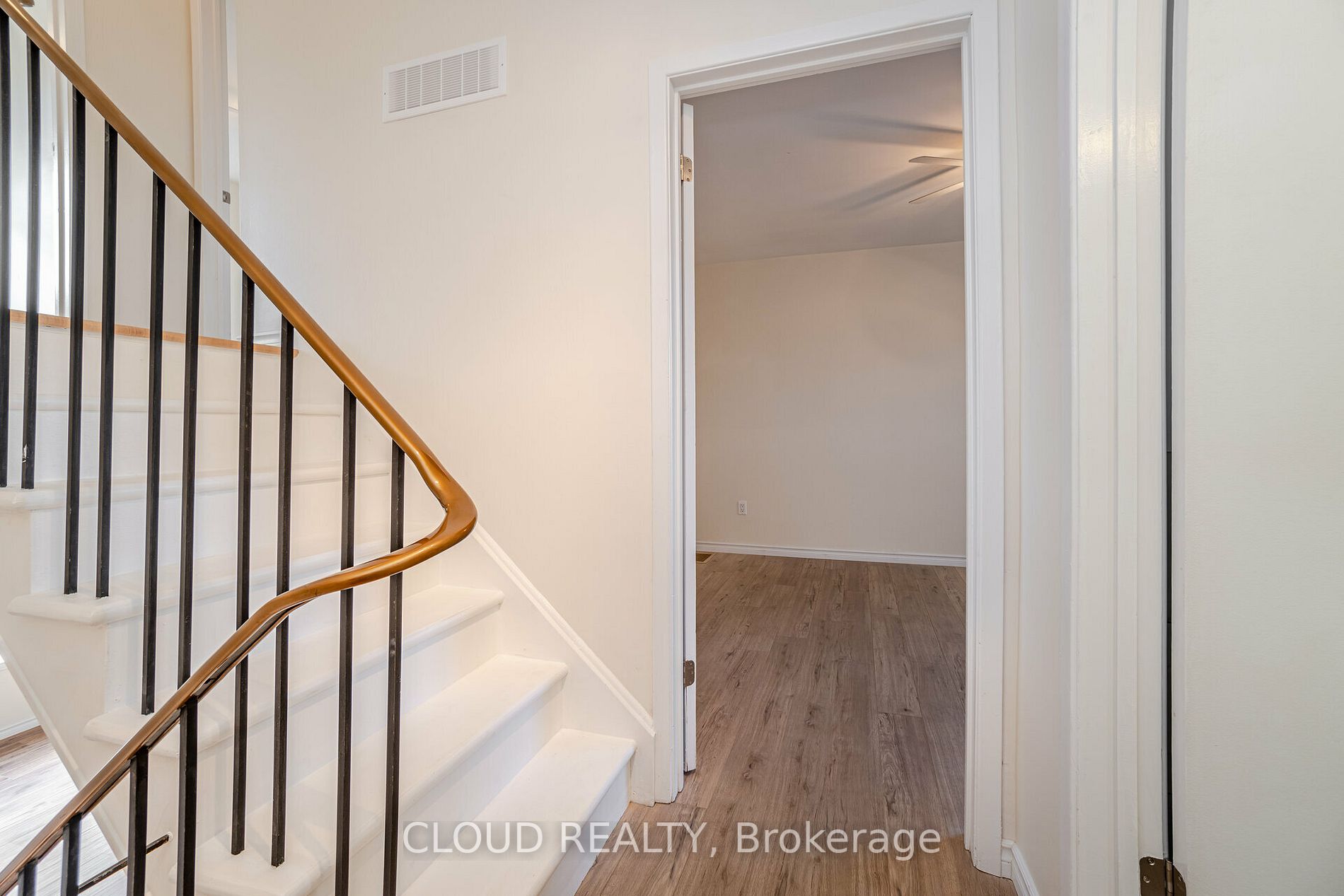 371 Bronte St S, #74