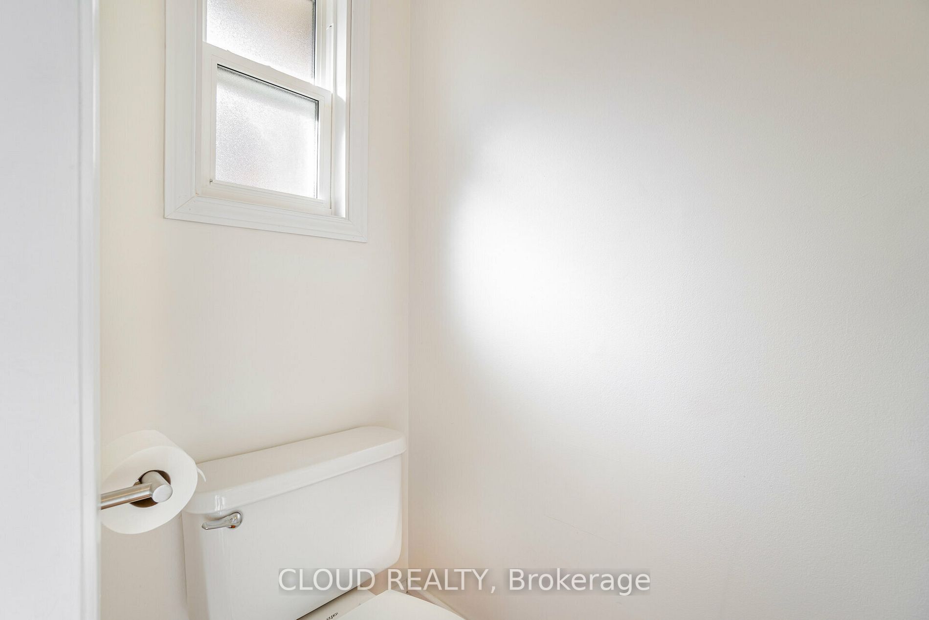 371 Bronte St S, #74
