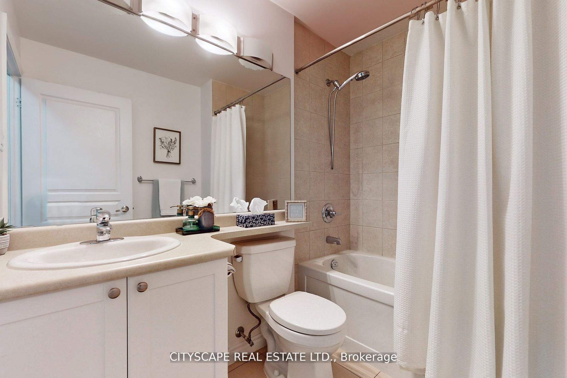 3525 Kariya Dr, #301
