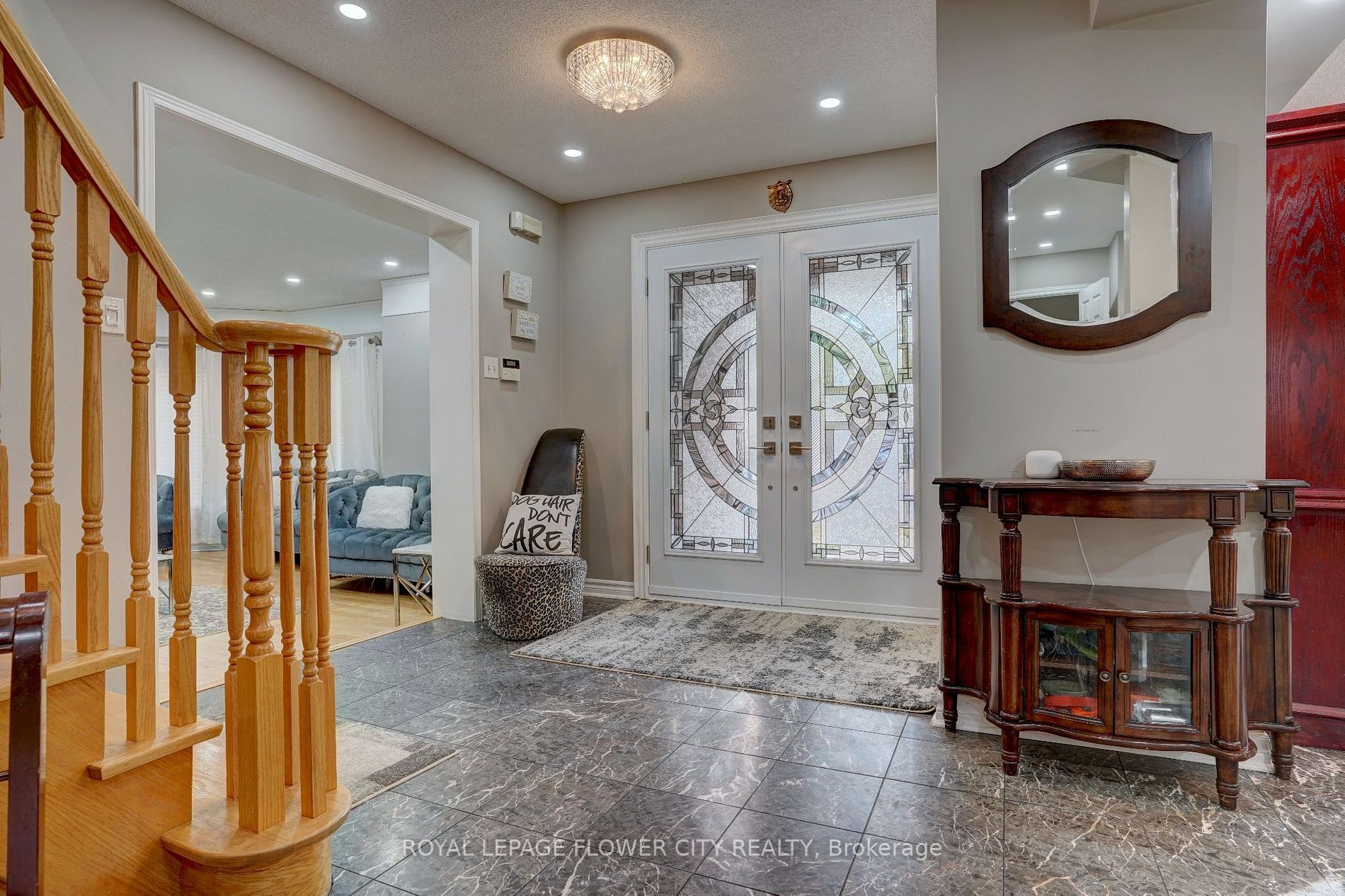 2 Black Hills Crt