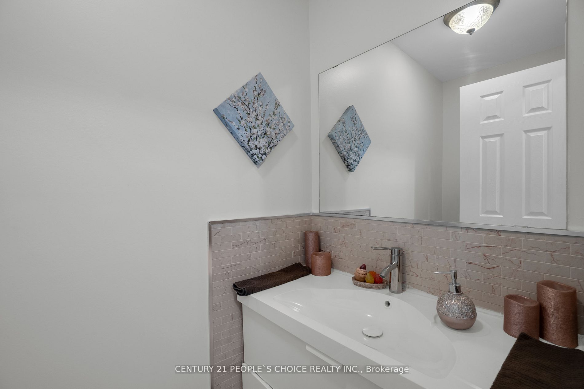 98 Bighorn Cres