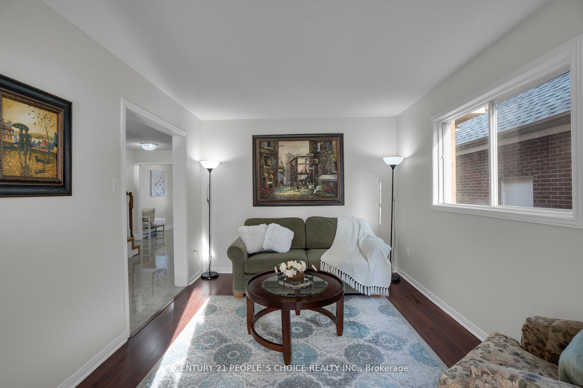 98 Bighorn Cres