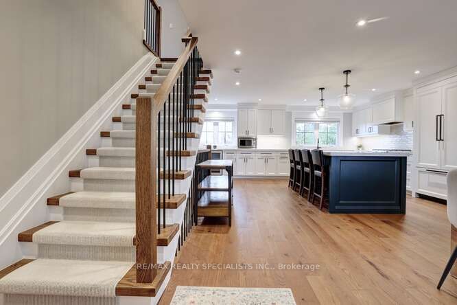 2550 Winthrop Cres
