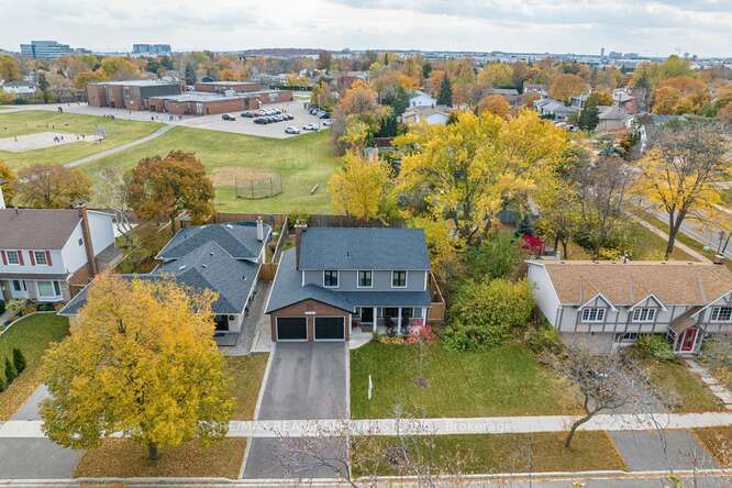 2550 Winthrop Cres