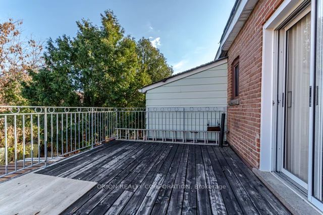 27 Spring Grove Ave