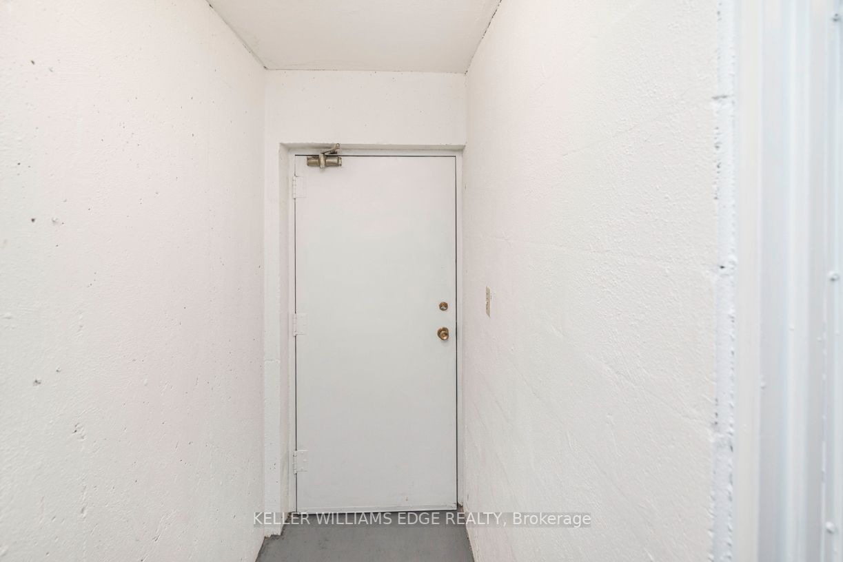 1306 Guelph Line, #3