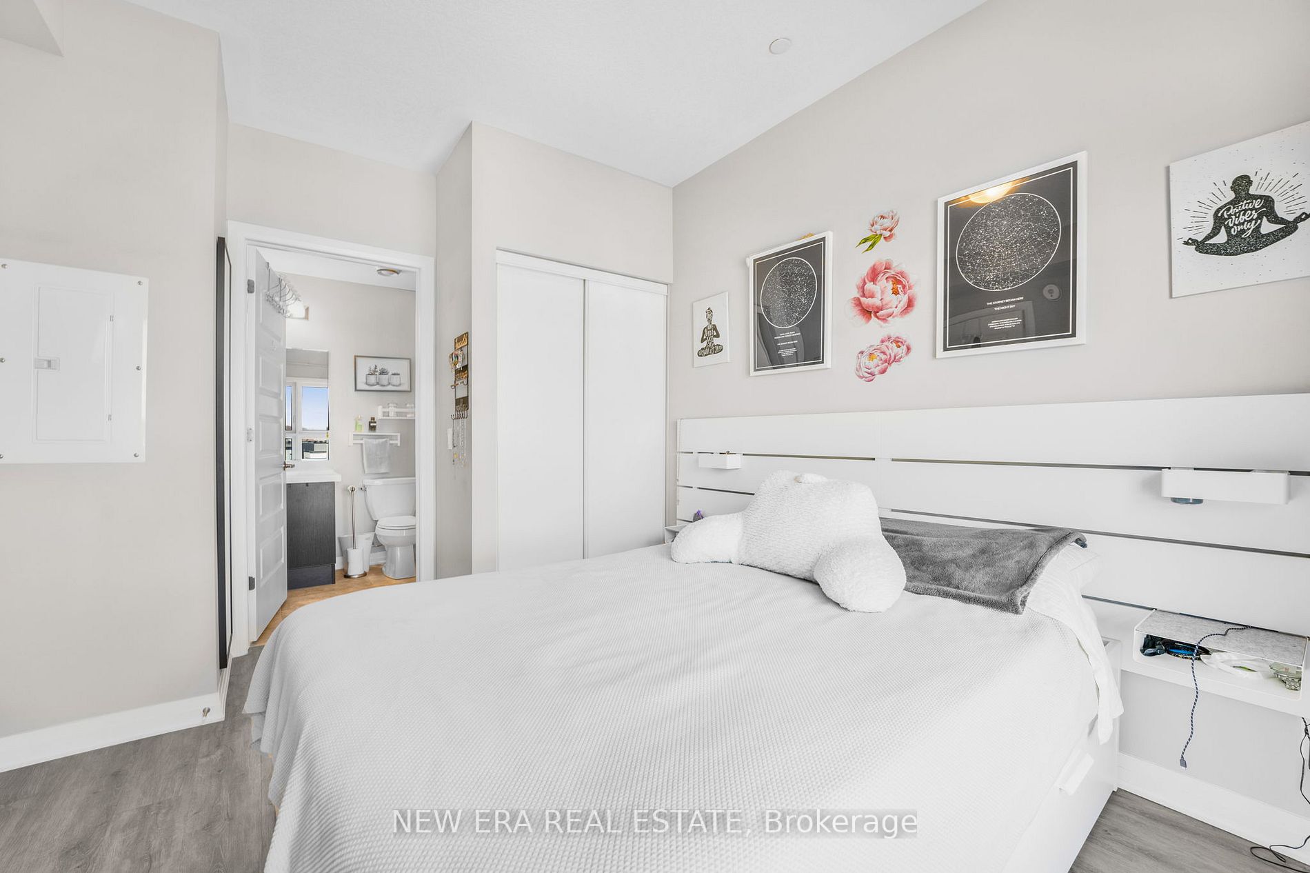 128 Grovewood Common, #408