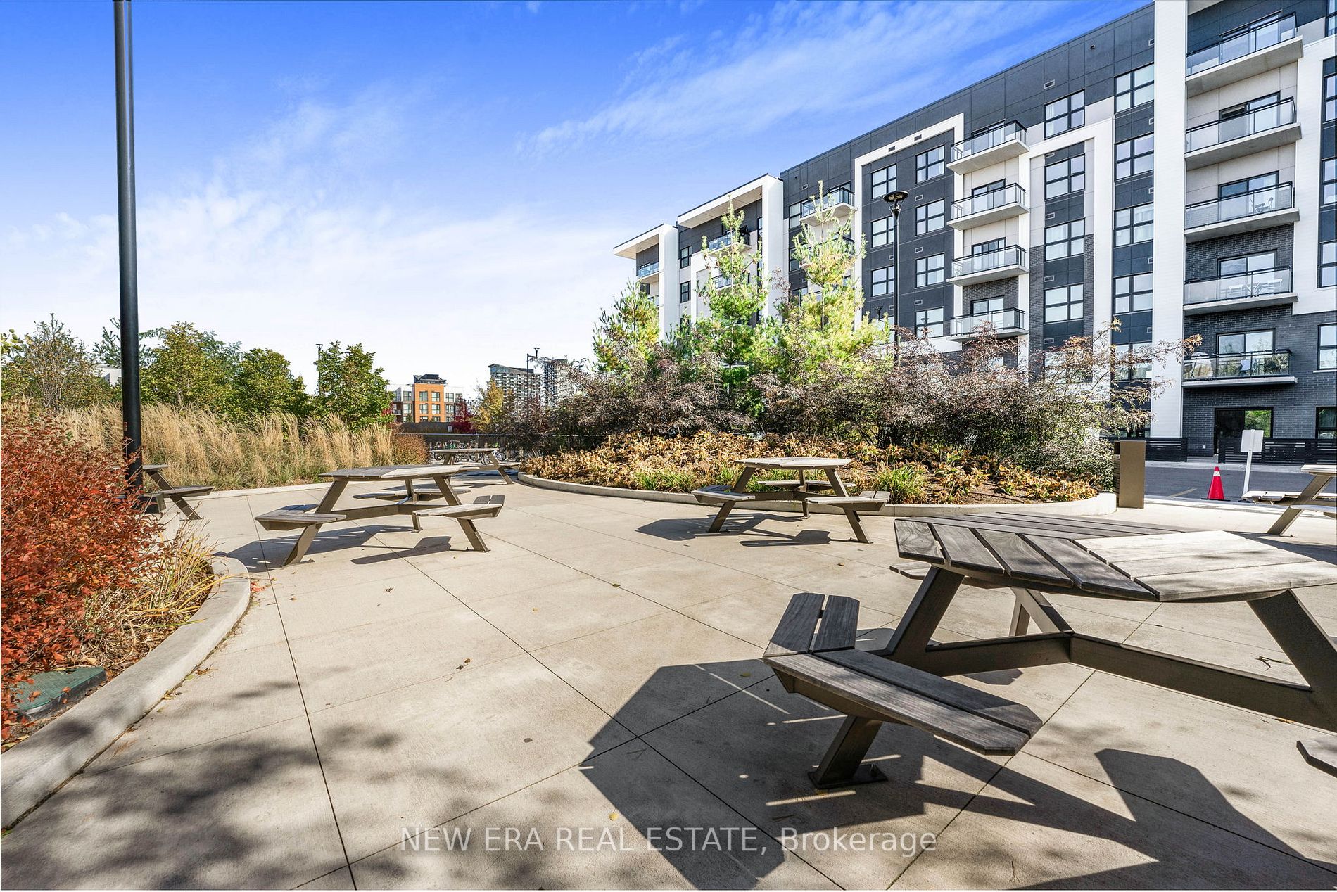 128 Grovewood Common, #408