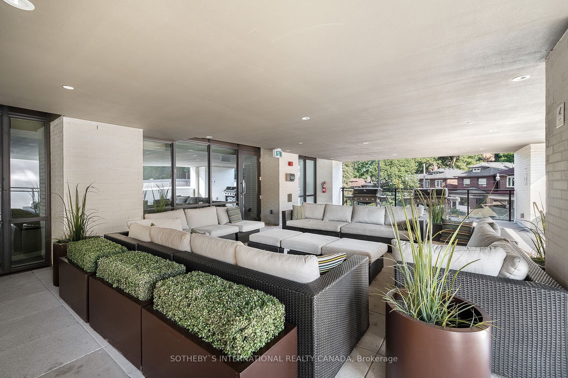 1990 Bloor St W, #802