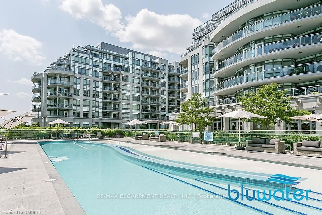 3500 Lakeshore Rd W, #228
