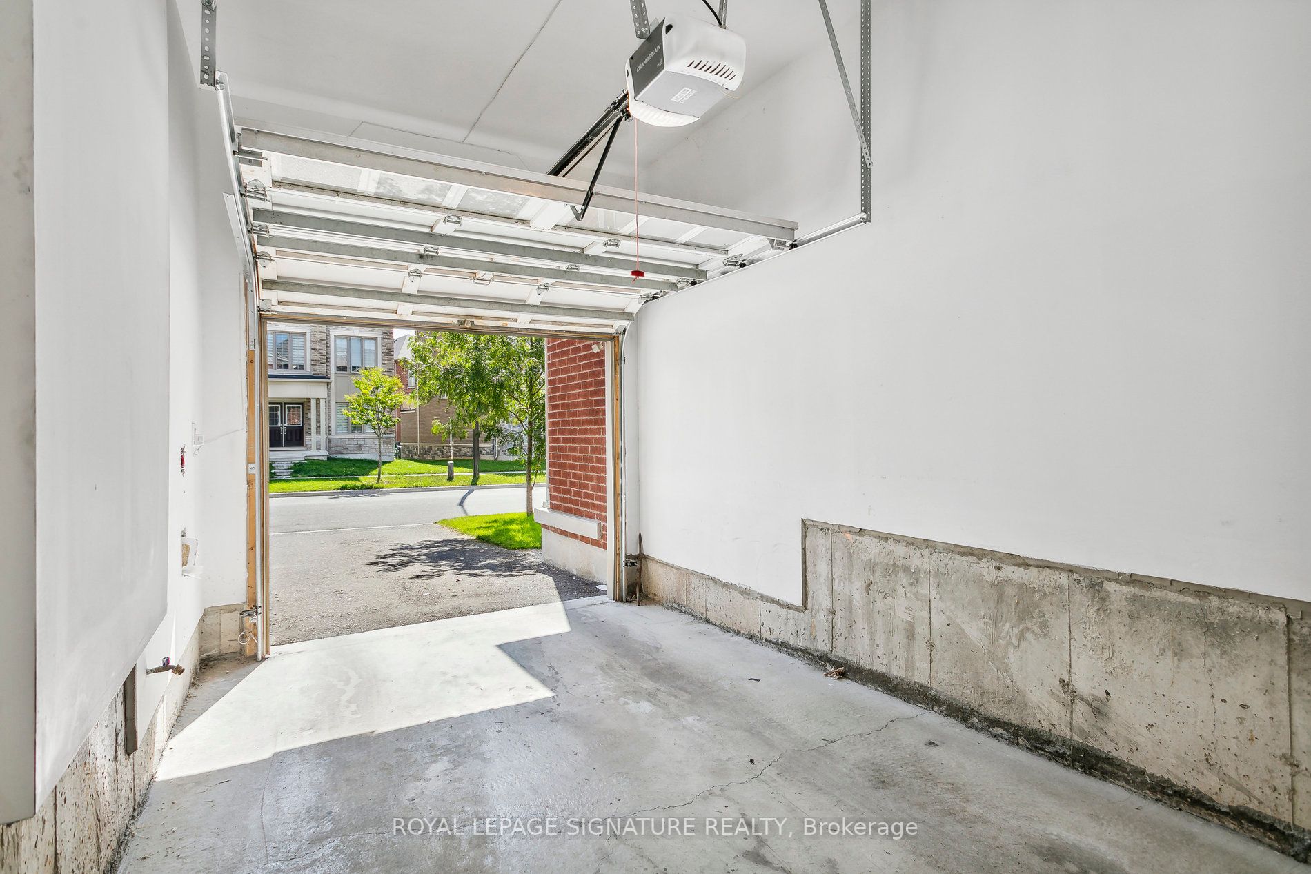22 Temple Manor Rd