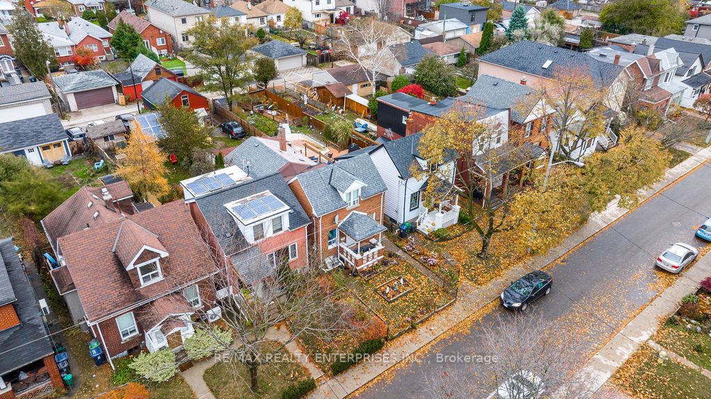 43 Batavia Ave
