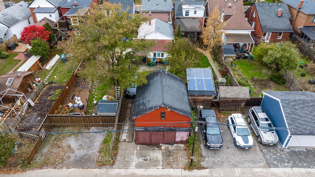 43 Batavia Ave
