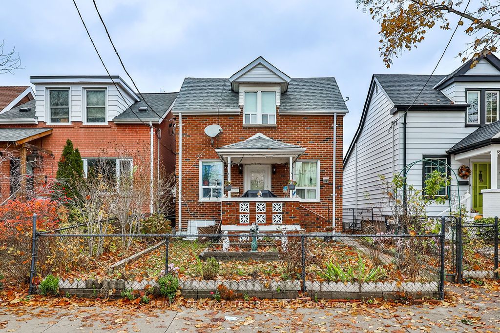 43 Batavia Ave