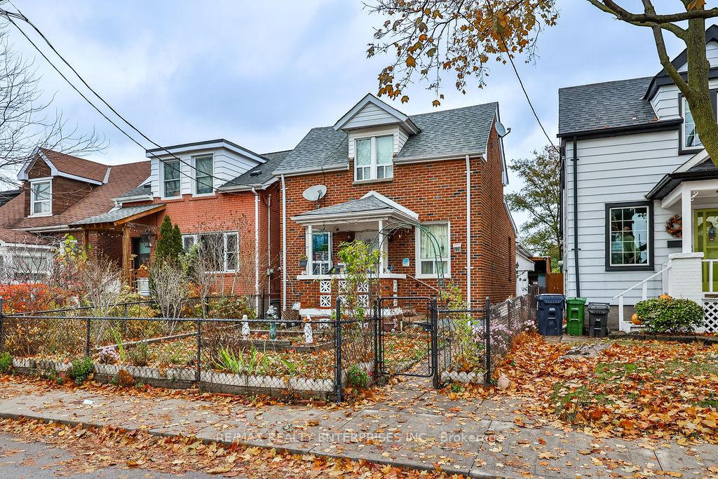 43 Batavia Ave