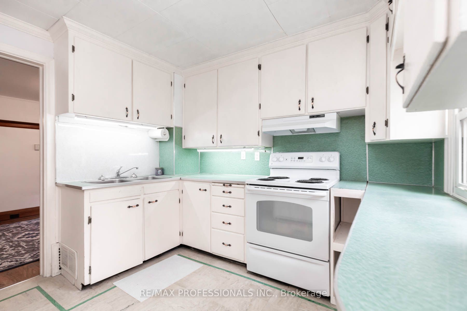 43 Runnymede Rd