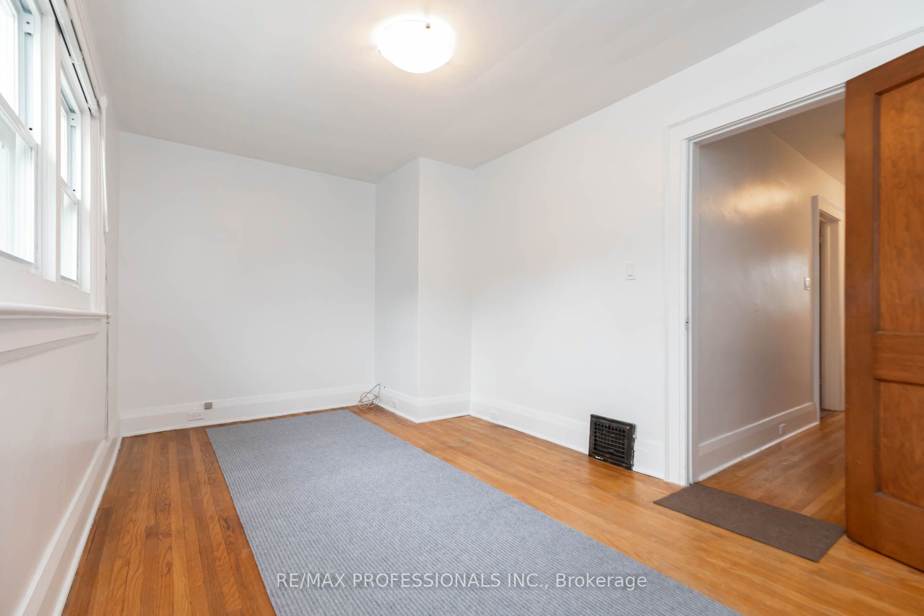 43 Runnymede Rd