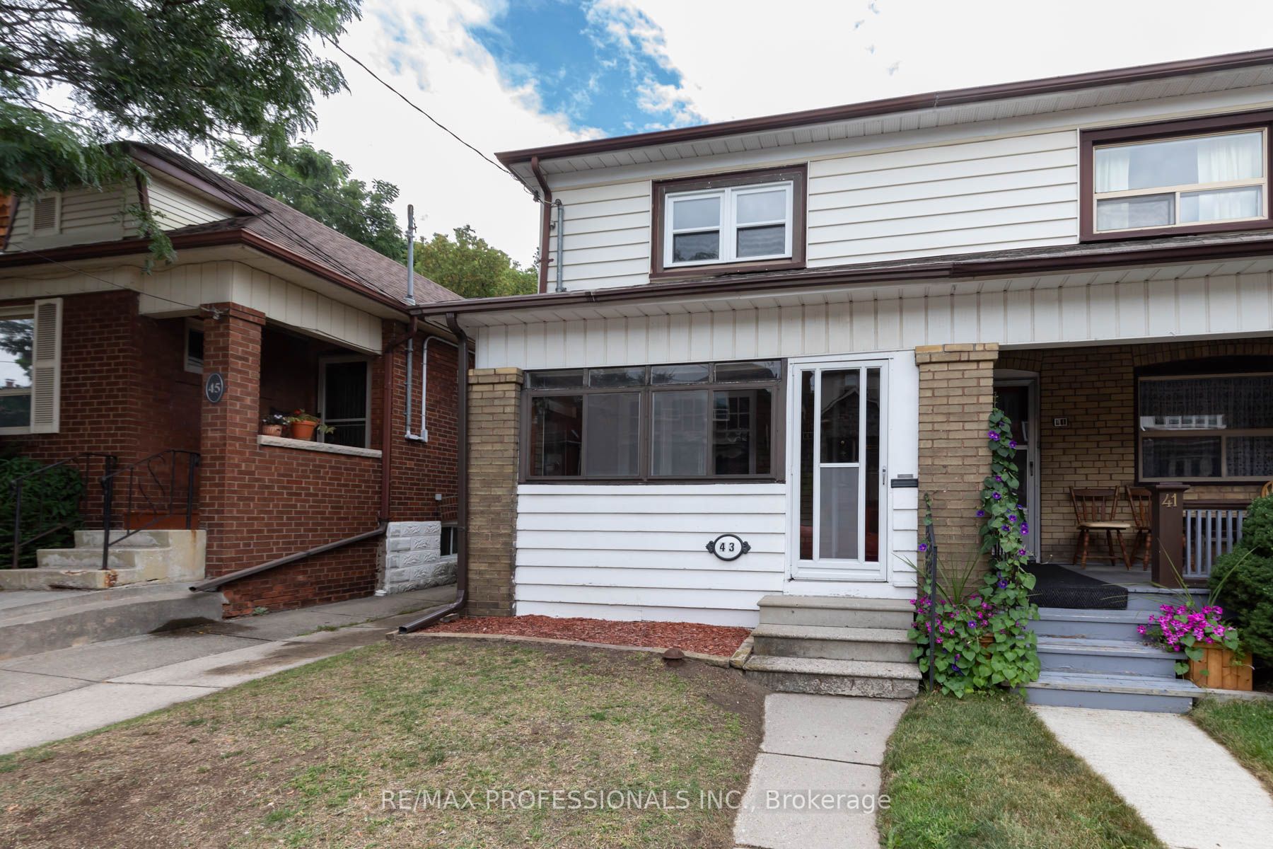 43 Runnymede Rd