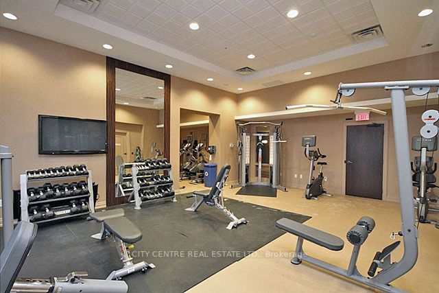 385 Prince Of Wales Dr, #1312