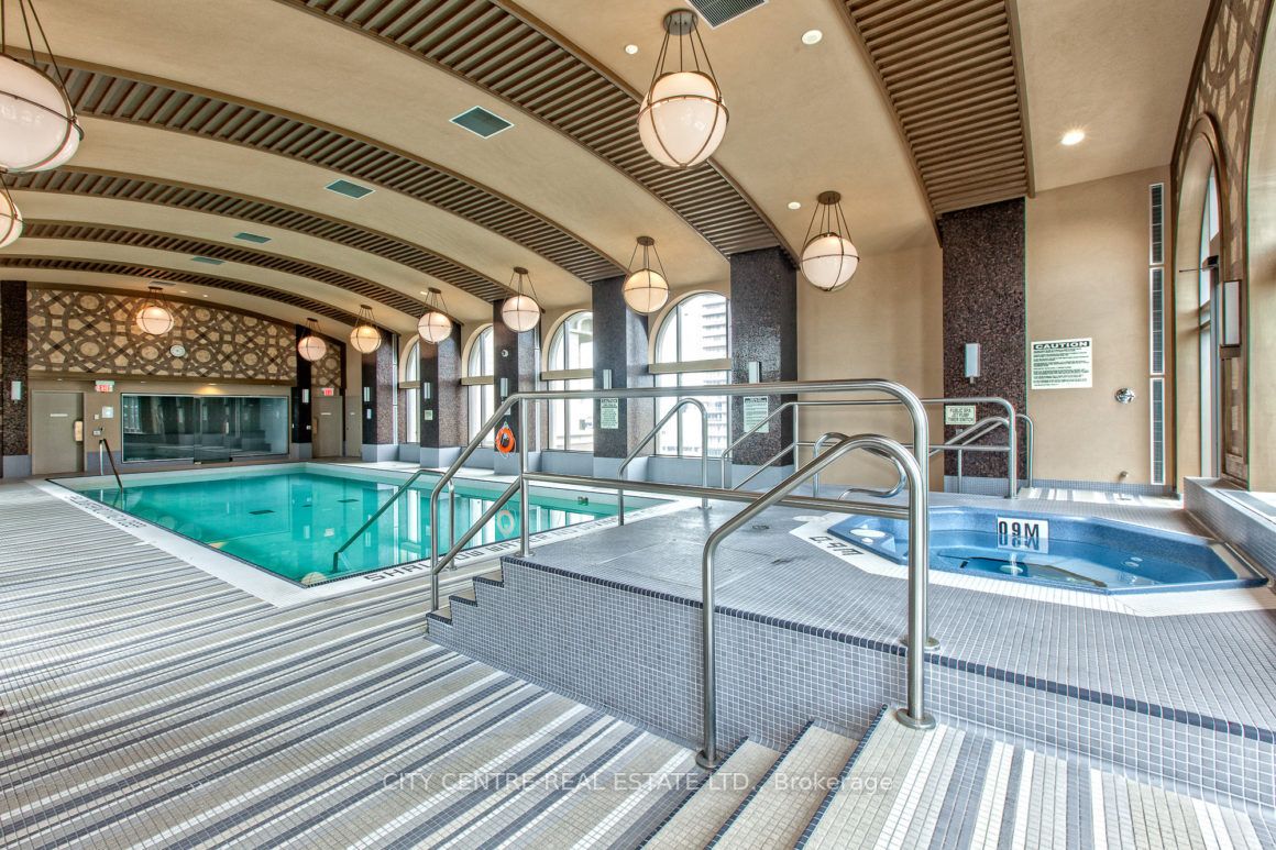 385 Prince Of Wales Dr, #1312