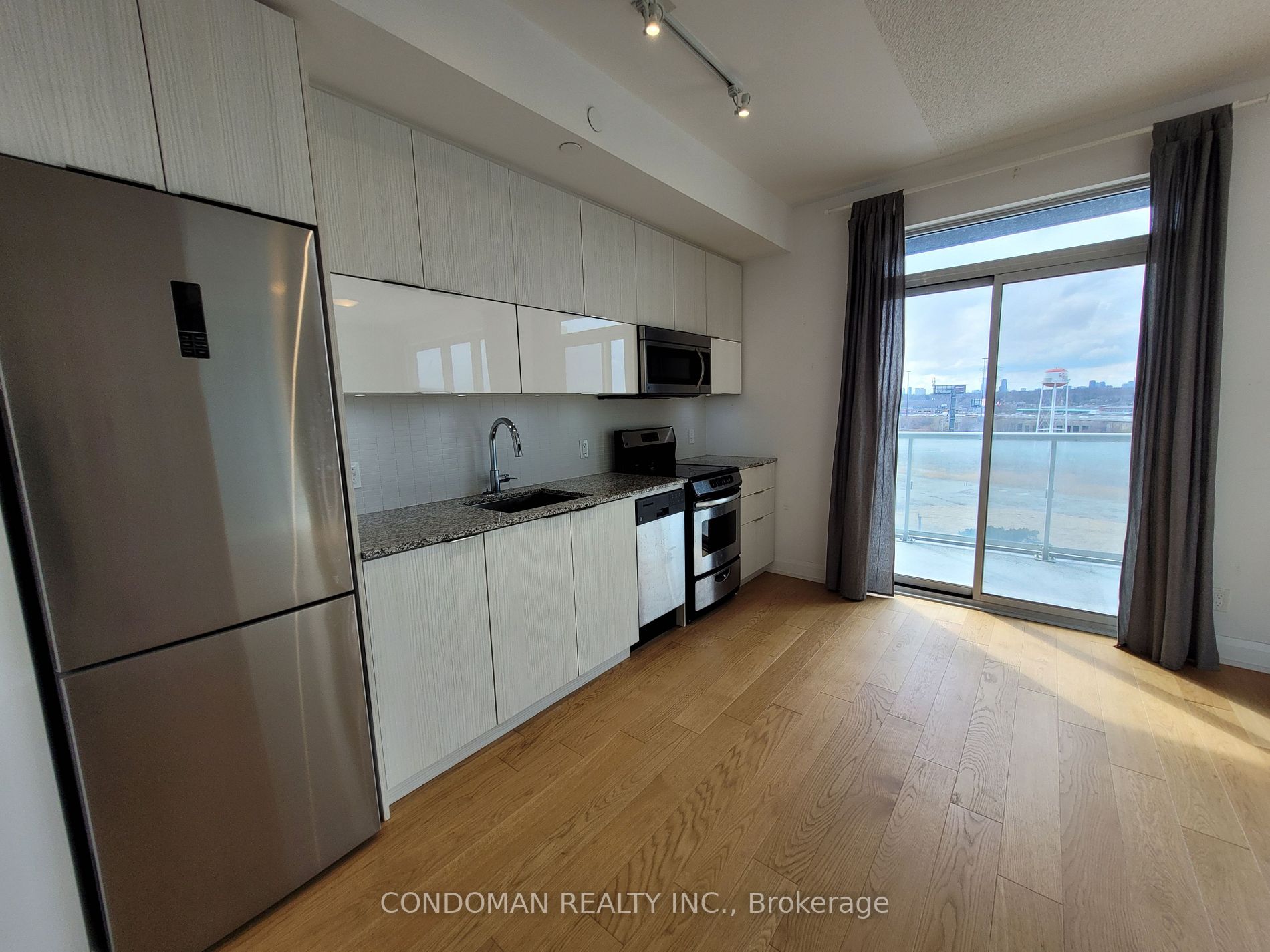 56 Annie Craig Dr, #909