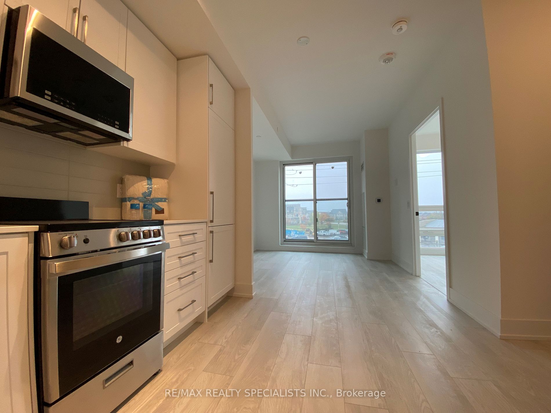 2450 Old Bronte Rd, #207