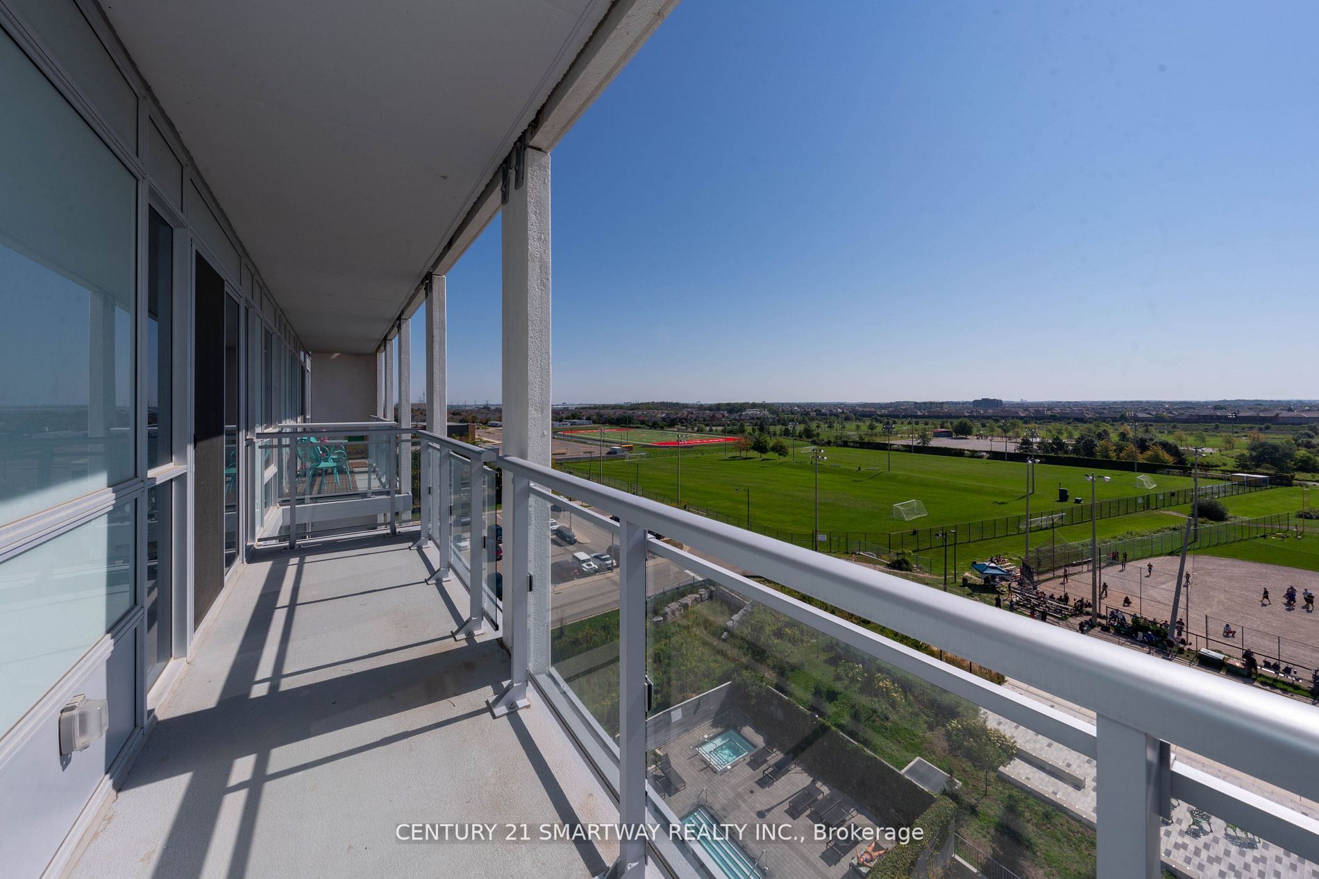 1050 Main St E, #713