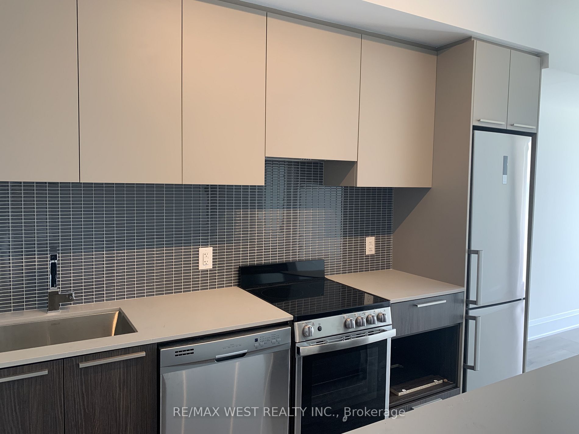 20 Brin Dr, #615