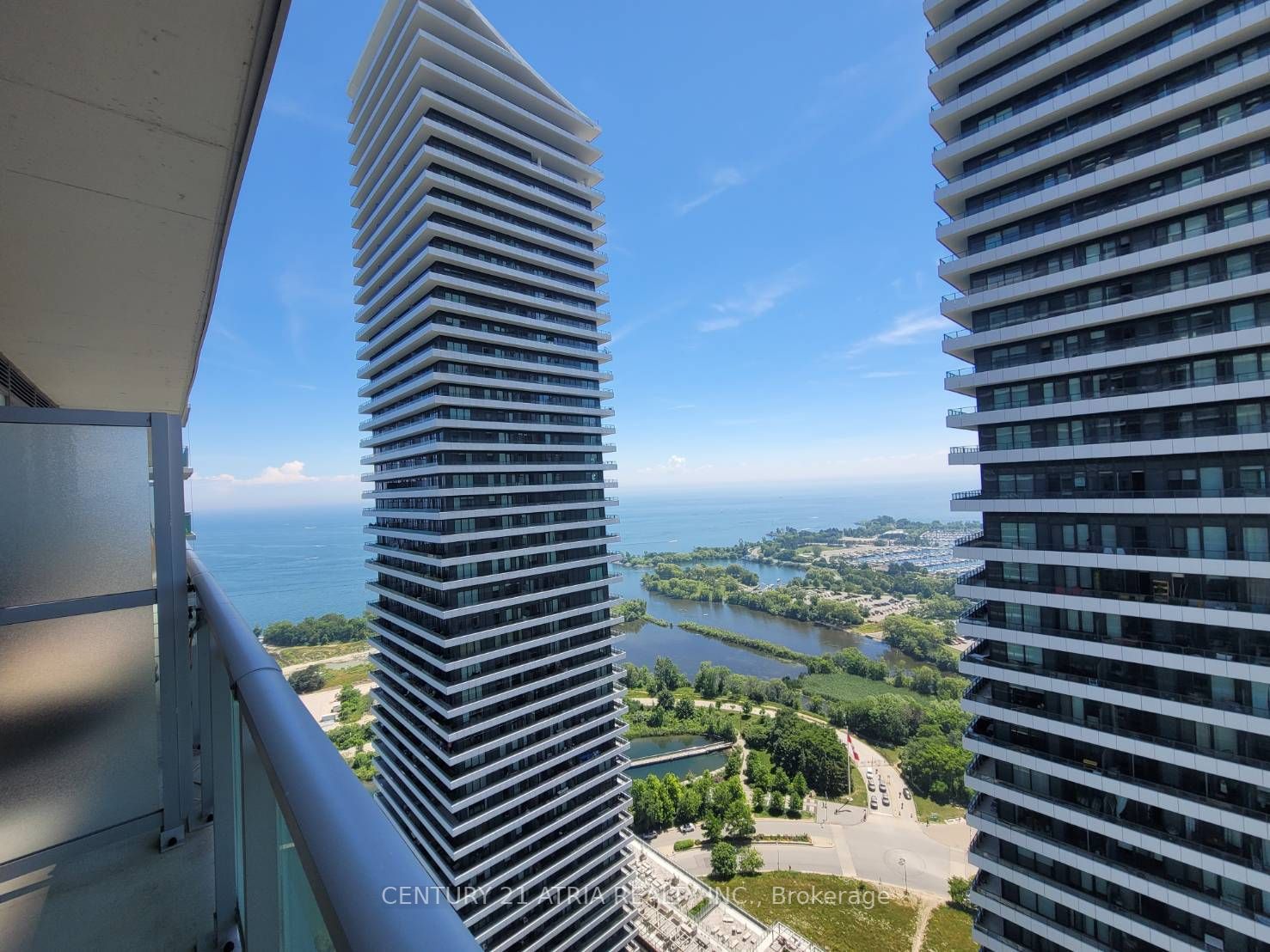 33 Shore Breeze Dr, #3403