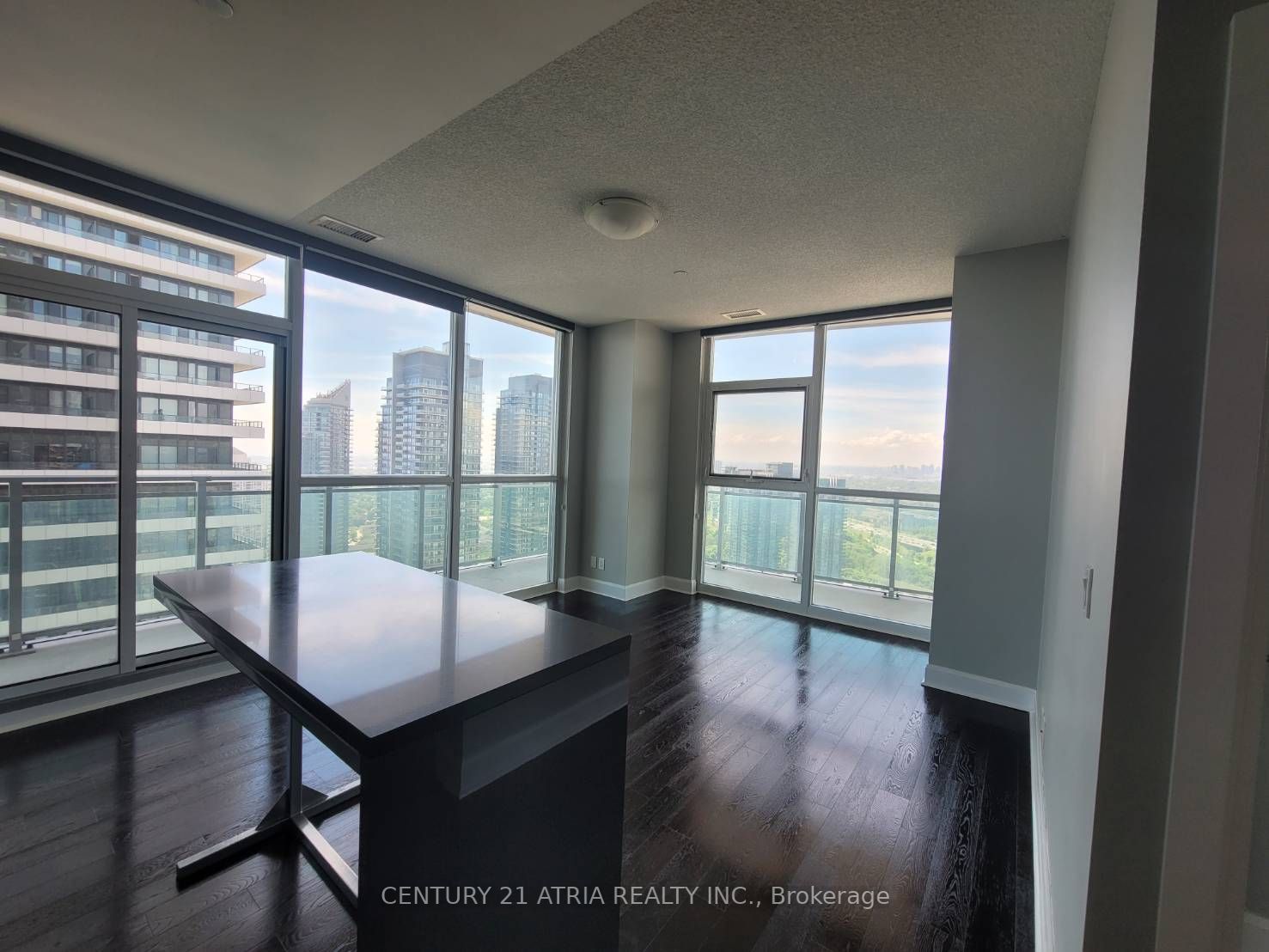 33 Shore Breeze Dr, #3403