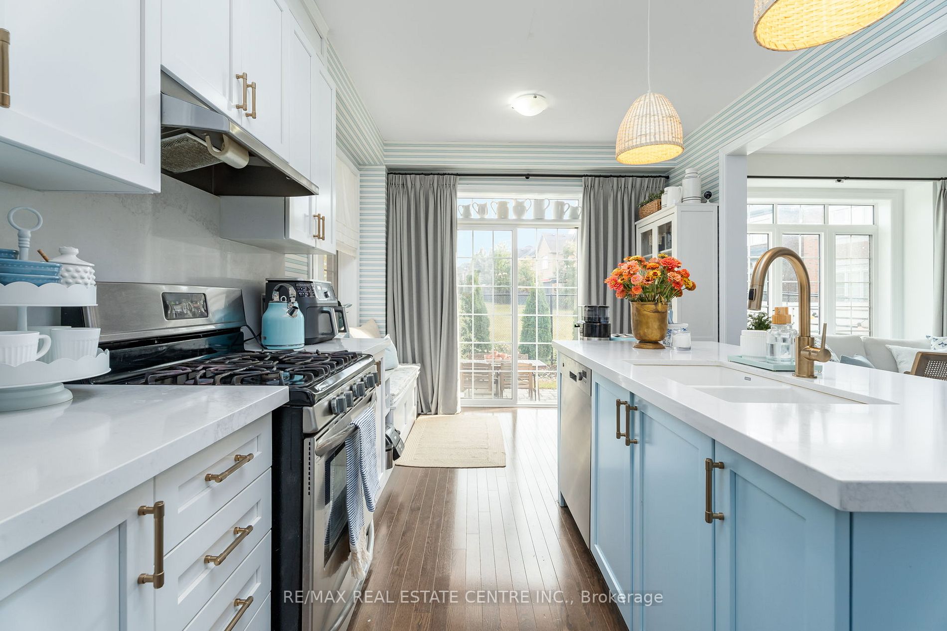 3053 Eberly Woods Dr