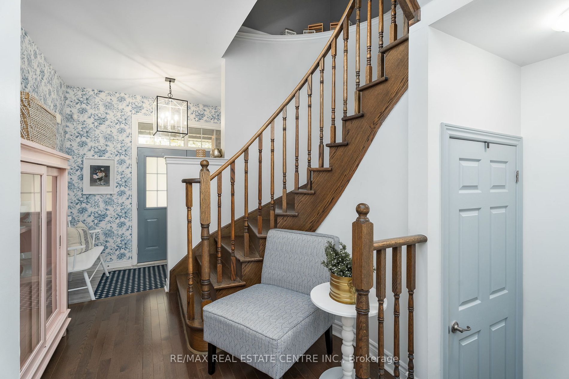3053 Eberly Woods Dr