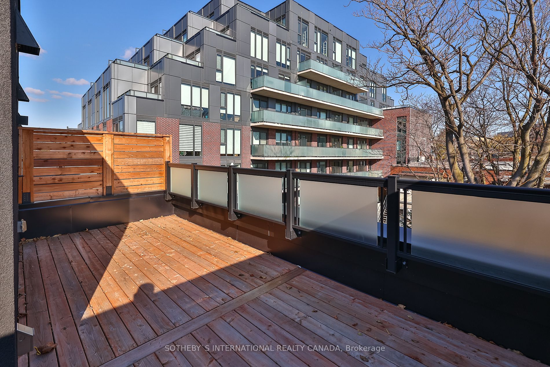 430 Roncesvalles Ave, #Th3
