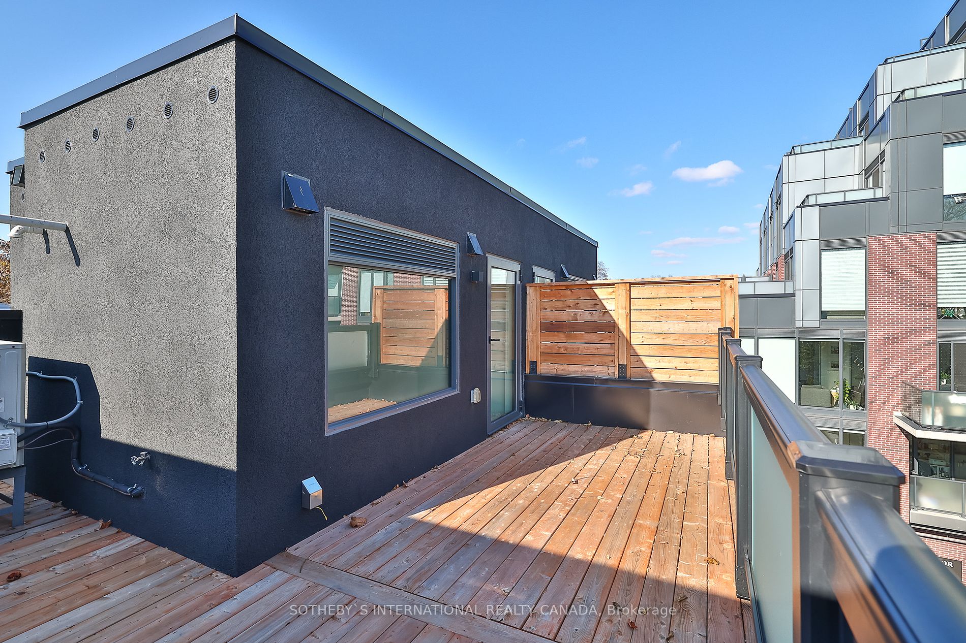 430 Roncesvalles Ave, #Th3