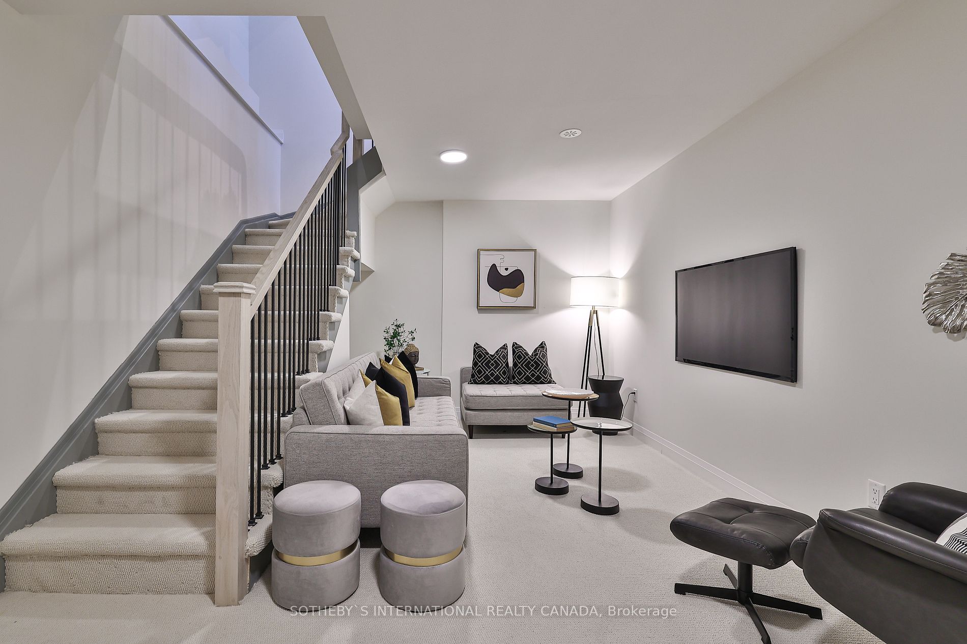430 Roncesvalles Ave, #Th3