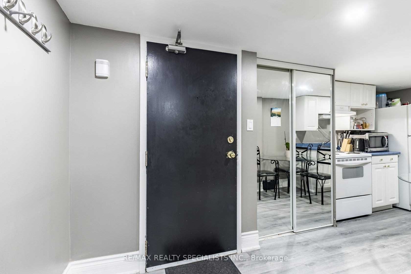 75 Mcintyre Cres, #9