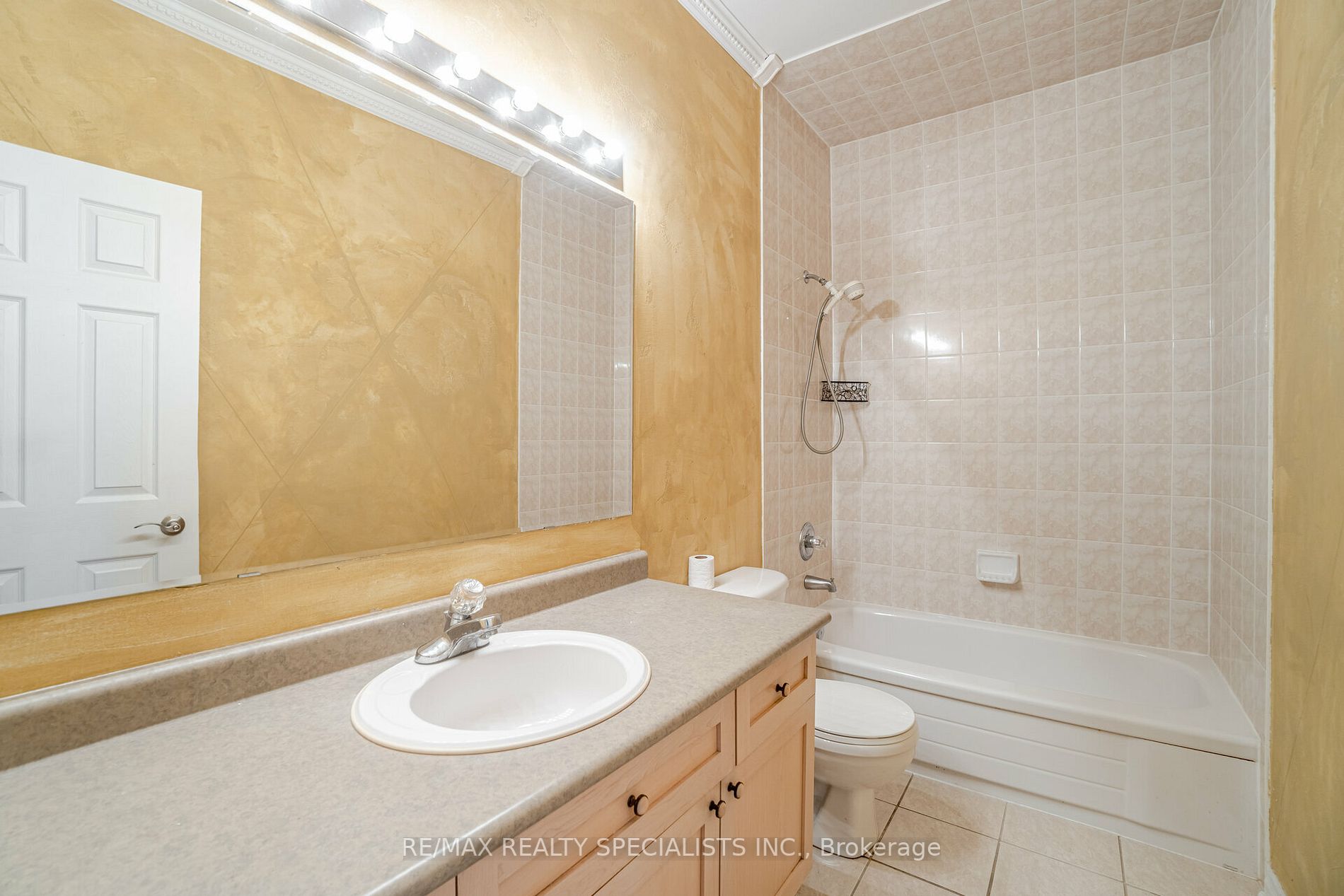1581 Ramshaw Cres