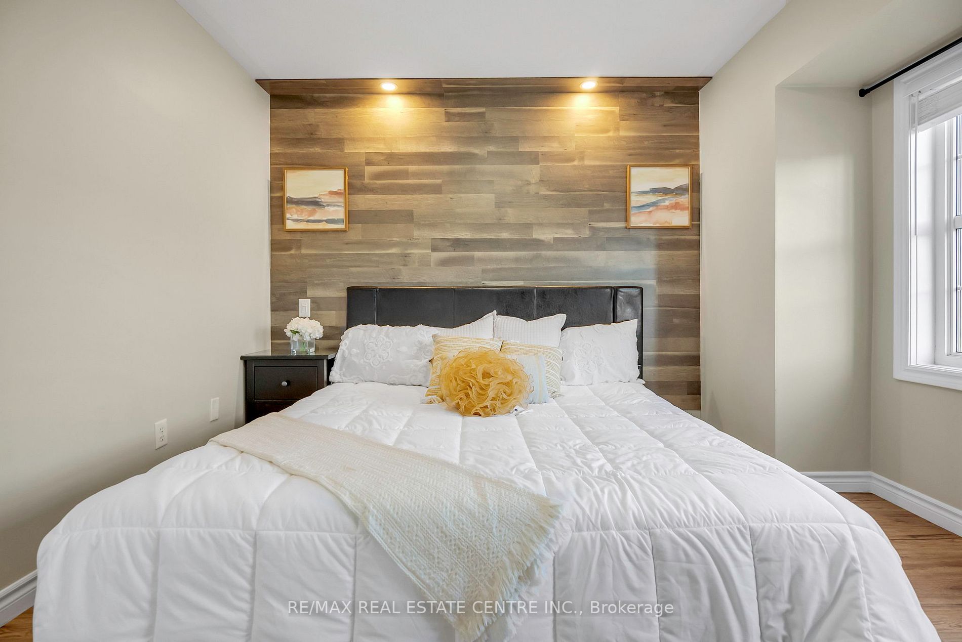 123 Swindale Dr