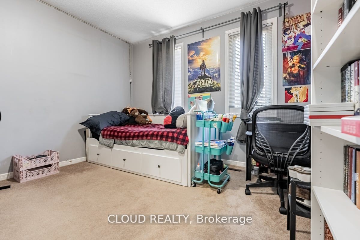 1089 Ivandale Dr S
