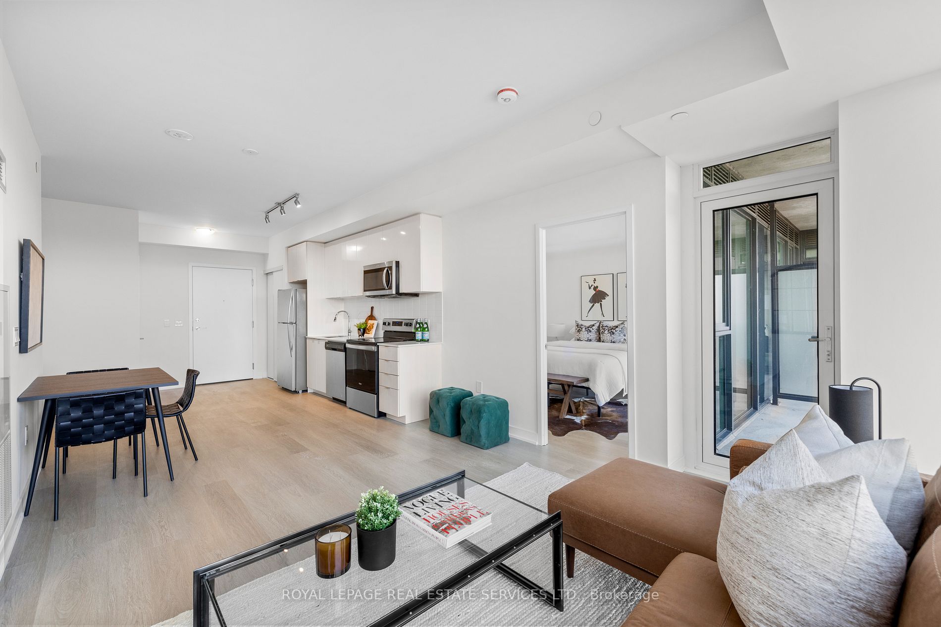 859 The Queensway, #716