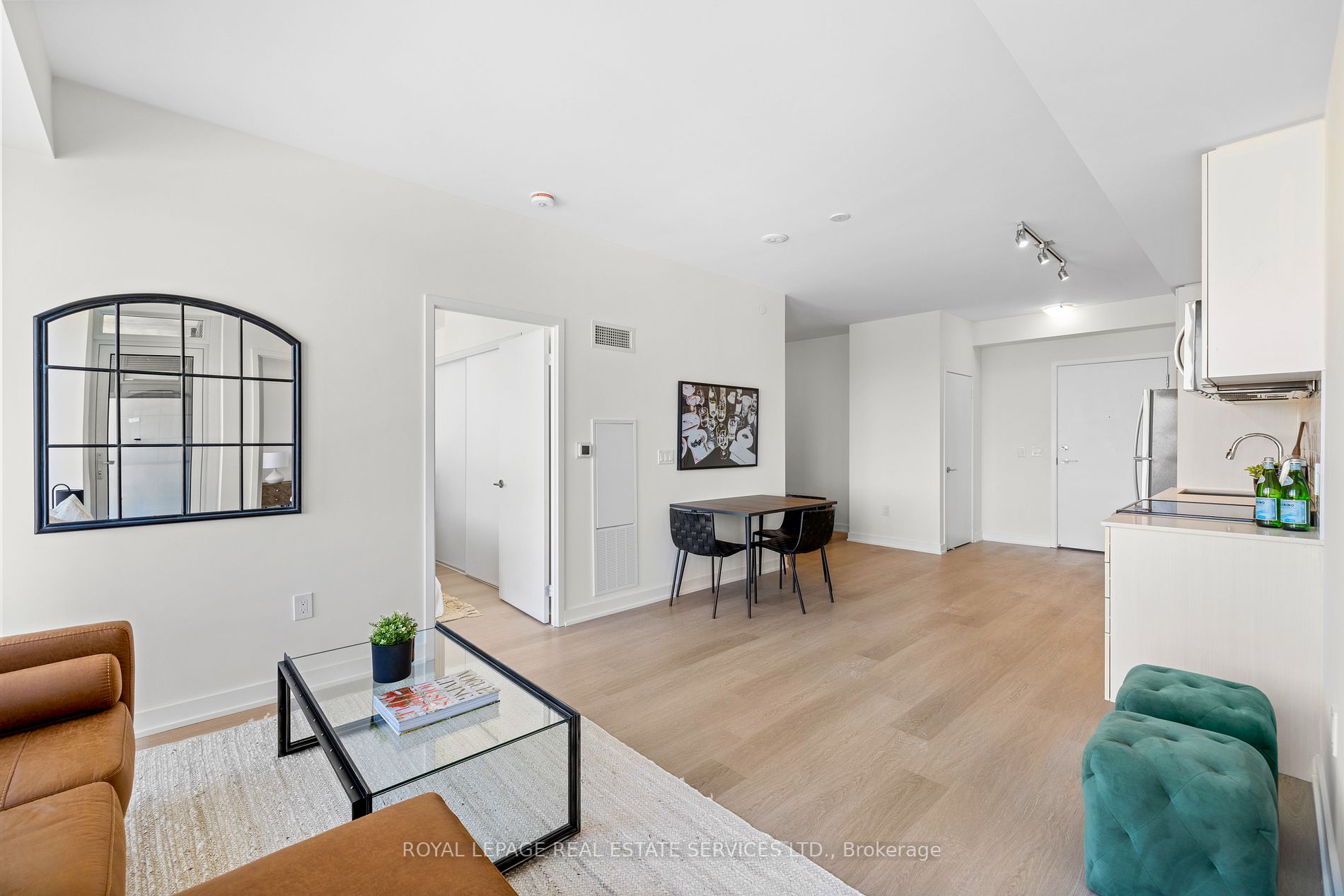 859 The Queensway, #716