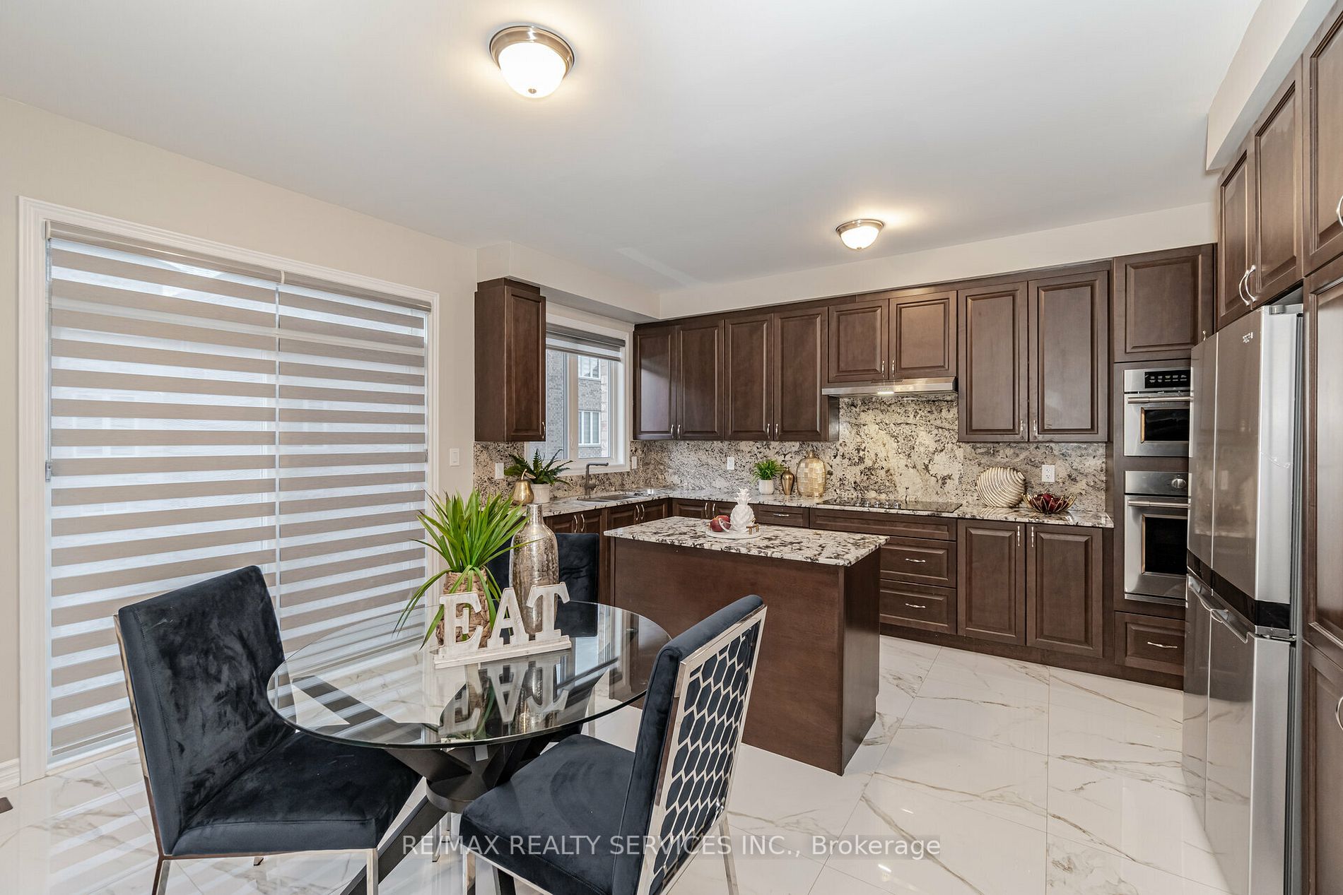 63 Royal Fern Cres