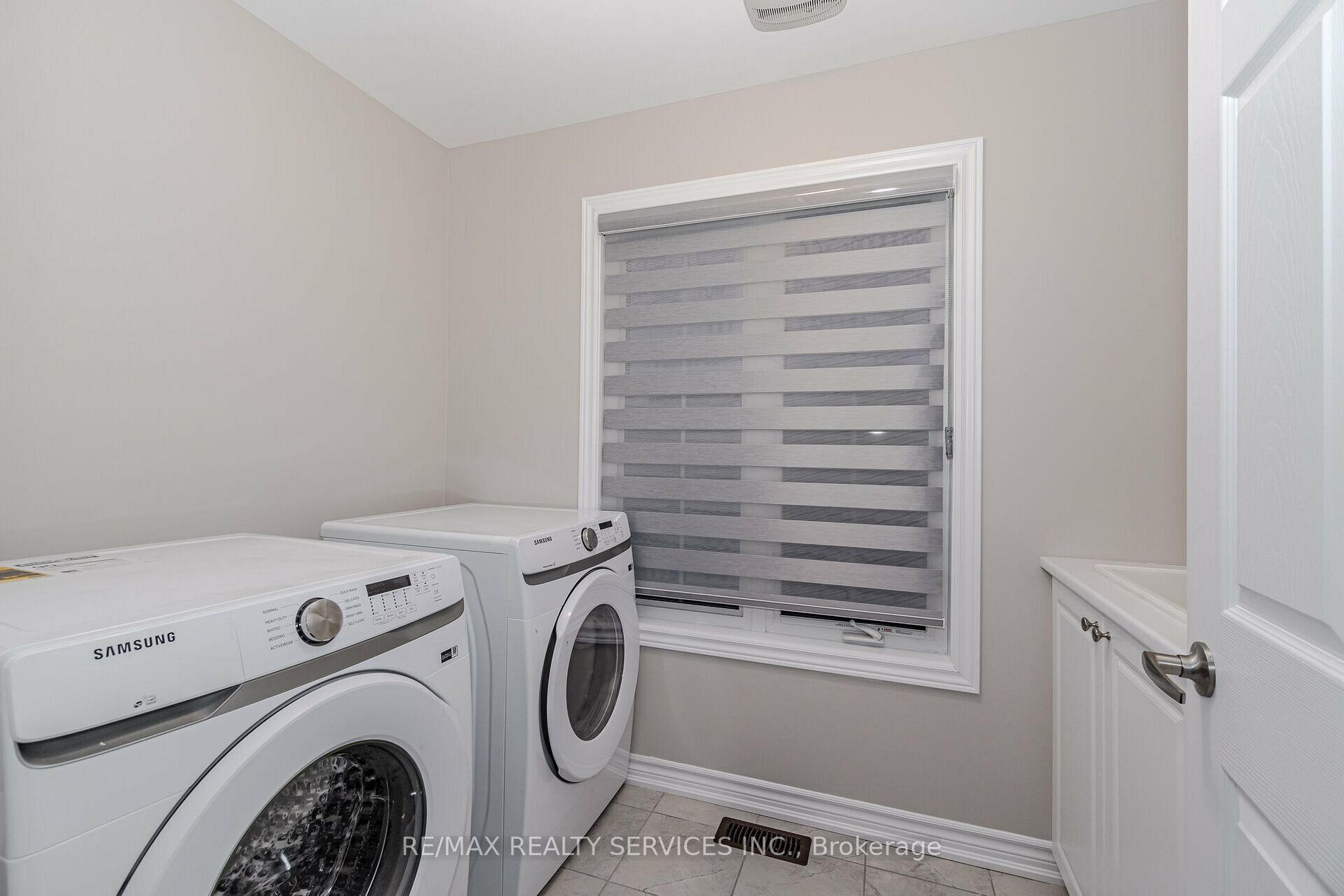 63 Royal Fern Cres