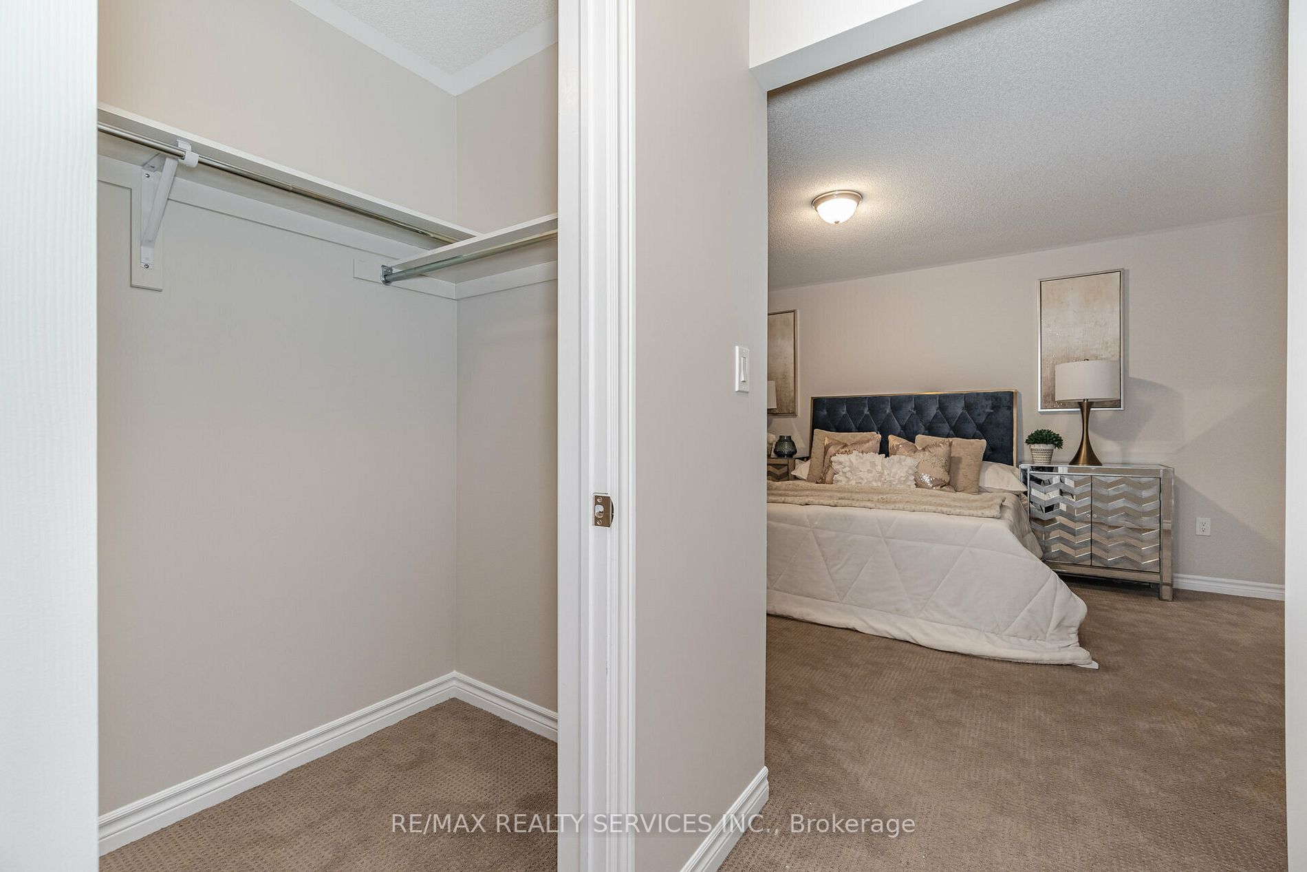 63 Royal Fern Cres