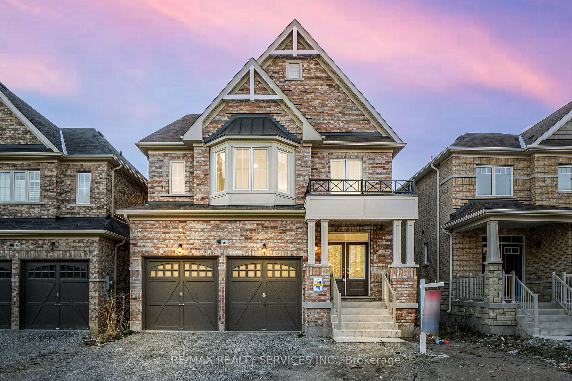 63 Royal Fern Cres