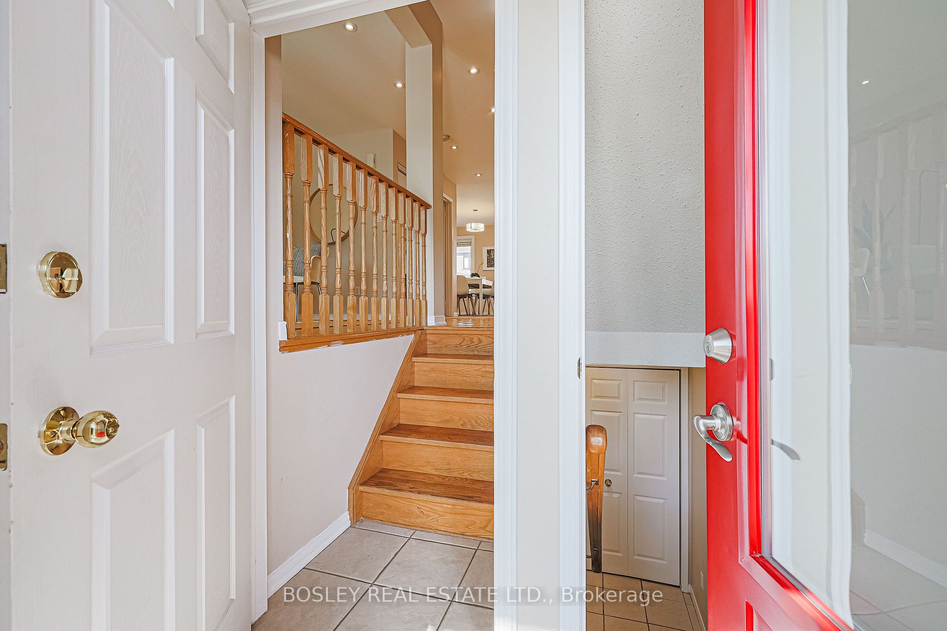 2148 St Clair Ave W