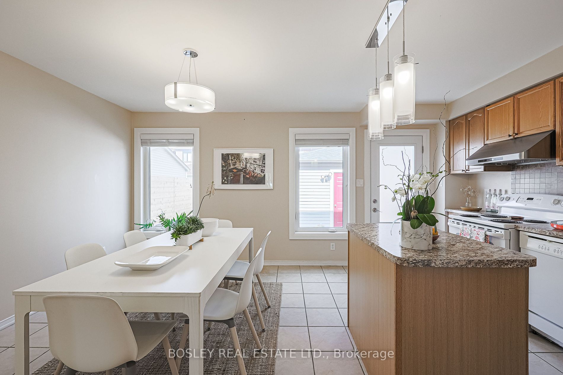 2148 St Clair Ave W