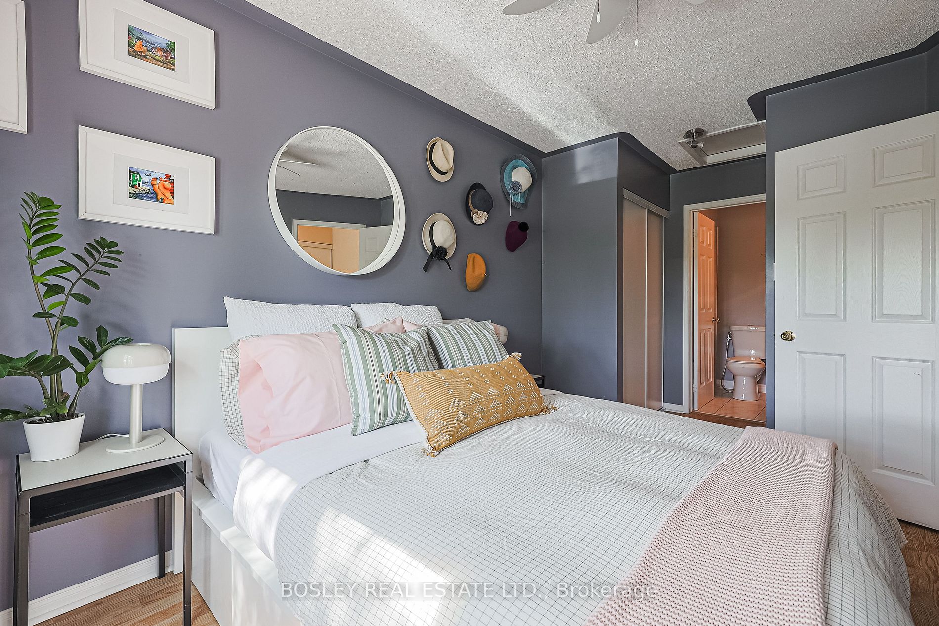 2148 St Clair Ave W