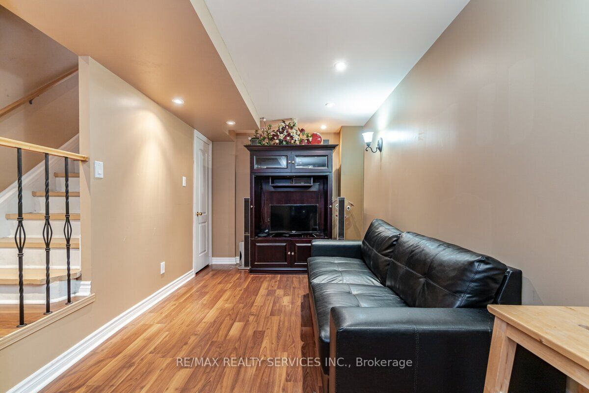 3 Penbridge Circ