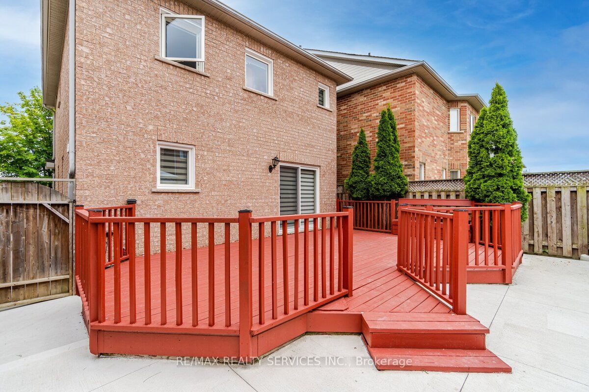 3 Penbridge Circ